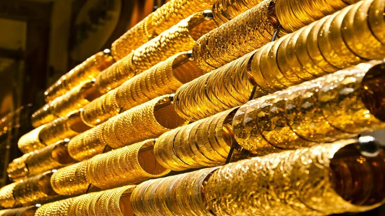 أسعار الذهب تسجل قفزة تاريخية في تعاملات صباح اليوم 28 فبراير